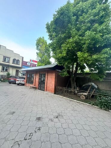 продаю дом айни: Двухэтажный монолитный дом с гаражом зоной барбекю на благоустроенной