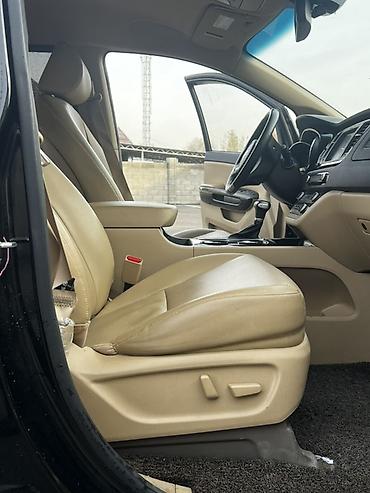 Kia: Kia Carnival: 2018 г., 2.2 л, Автомат, Дизель, Минивэн — 17