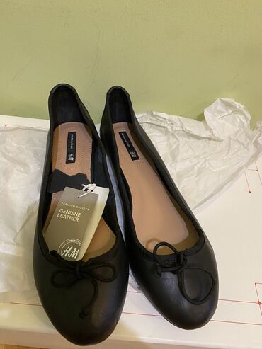 обувь для работы: Туфли H&M, 38, түсү - Кара