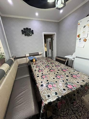 Продажа коттеджей и домов: Продаётся двухэтажный частный дом в центре поселка Манас(дом находится — 17