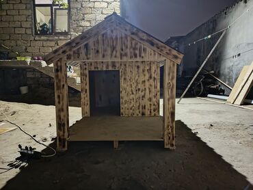 Yuvalar: Taxta it evi (yığılma mərhələsində) - Material: qalın kontrplak və — 8