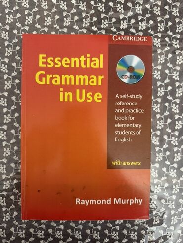 yaqubov riyaziyyat kitabı pdf: Raymond Murphy tərəfindən "Essential Grammar in Use" adlı bu ingilis
