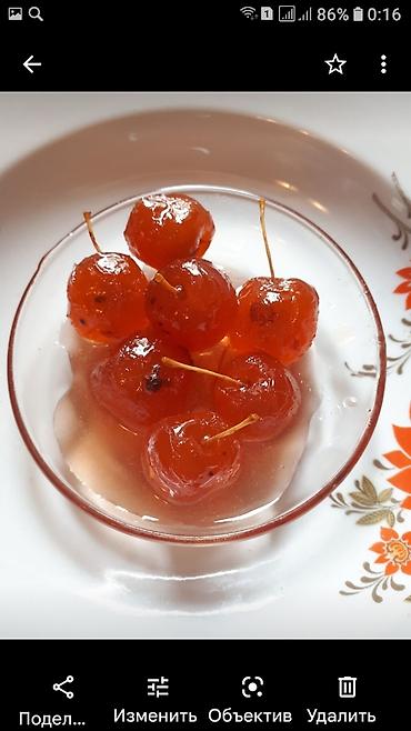 Готовые блюда, кулинария: Продам яблочки "раечка" - на изысканое варенье. Чистые, дачные. Ведро — 2