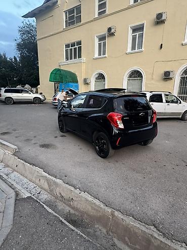 black: Chevrolet Spark: 2016 г., 1 л, Автомат, Бензин, Хэтчбэк — 1