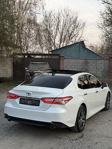 Toyota: Toyota Camry: 2022 г., 2.5 л, Автомат, Бензин, Седан — 19