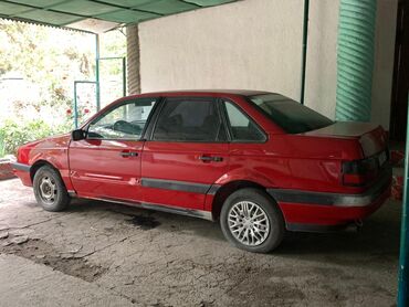 аппарат спринтер: Volkswagen Passat: 1991 г., 1.8 л, Механика, Седан