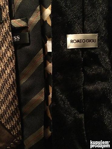 Kape i aksesoari: VERSACE, DAKS London Yves Saint Laurent Christian Dior Burberry — 15