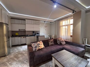 Günlük kirayə mənzillər: 3 otaqlı — 1