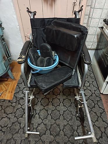 Инвалидные коляски: Продаю бу 1 деская 1 взрослая коляска и есть ещё ходунки одни не — 12