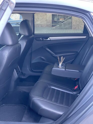 Rozetkalar: Volkswagen Passat: 1.8 l | 2015 il