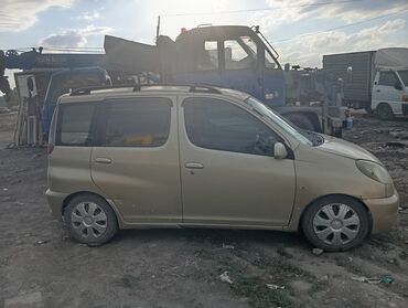 тайота функарго: Toyota Funcargo: 2000 г., 1.5 л, Автомат, Бензин, Хэтчбэк