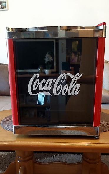Frižideri: Mini frižider Coca-Cola - Mini frižider Coca Cola (Koka Kola) donešen — 1