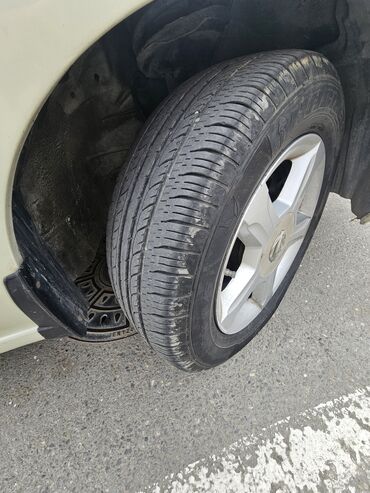 Nissan: Nissan Sunny: 1.6 l | 2010 il Sedan — 8