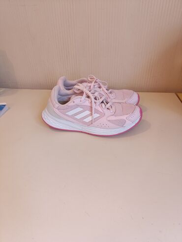 adidas qaçış üçün qadın krossovkaları: Adidas, Ölçü: 40.5, rəng - Çəhrayı, İşlənmiş