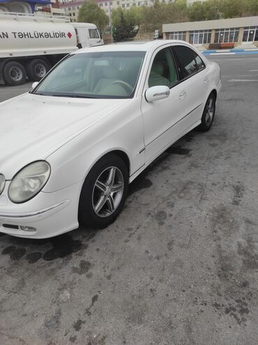 Mercedes-Benz: Mercedes-Benz E 240: 2.6 l | 2003 il Sedan — 3