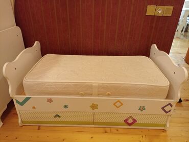 Gəzinti arabaları: Oğlan və qız üçün, Çarpayı