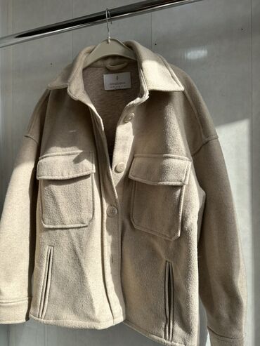 Jiletlər: Stradivarius pencək, XS, S razmer - 13 man. Zolağlı kofta - standart 5