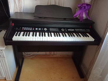 Rəqəmsal pianino – 61 klaviş,
Pedal yoxdur. Pedalın qoşulma yeri var lalafo.az -da — 1 Rəqəmsal pianino – 61 klaviş,
Pedal yoxdur. Pedalın qoşulma yeri var — 1