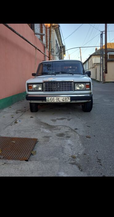 starex iş saatı: VAZ (LADA) 2107: 1.6 l | 2003 il | 13500 km Sedan