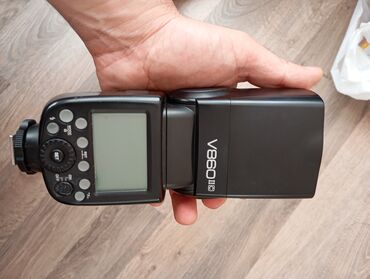 dondurma soyuducusu işlənmiş: Godox flash batareyasini itirmişem ona gore ucuz qoymuşam işləməyine