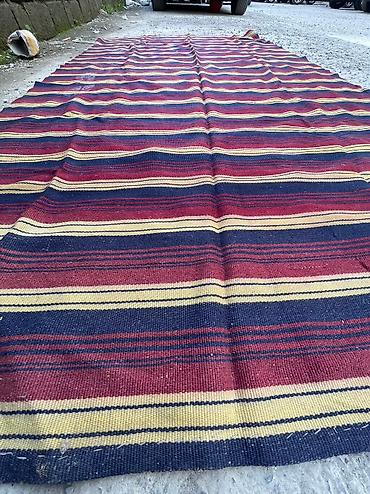 puzzle xalca: Kilim qedimi olculeri 2.40 sm 1.30 sm Videosu tam var gondere bilerem — 2