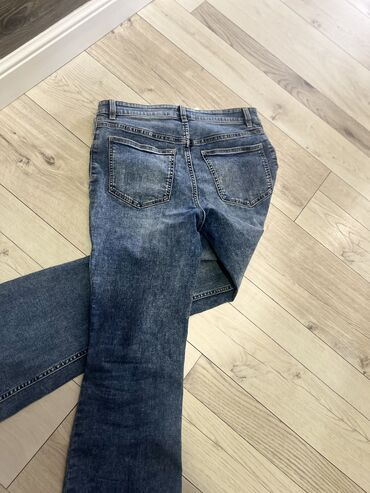 джинсы бойфренды с высокой талией: Клеш, H&M, Высокая талия, Вареные