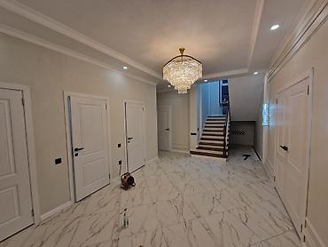 Деревянные лестницы: Деревянная лестница Для дома, Форма лестницы: Много-маршевая, Стиль: Классический — 1