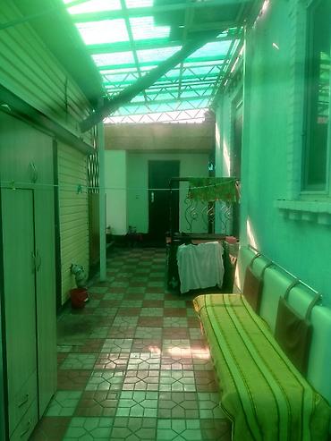 Навесы: Продаётся дом в хорошем состоянии - Участок с плодовыми деревьями и — 5