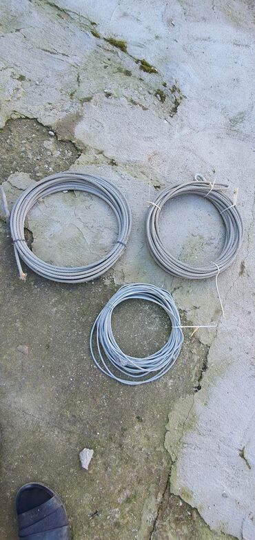 Digər metal məhsullar: Tros. İzolyasiya olunanda var. Qiymet ölçüye görə deyisir. 50 — 5