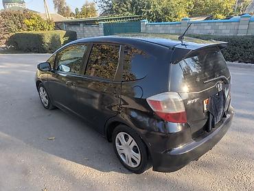 срочный: Honda Fit: 2010 г., 1.5 л, Автомат, Бензин, Универсал — 8