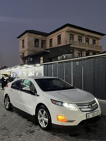 chevrolet la: Chevrolet Volt: 2013 г., 1.4 л, Гибрид, Хэтчбэк — 1