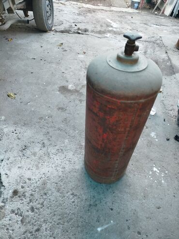 редуктор газовый для баллона: Газовые баллоны (пропан/сжиженный углеводородный газ) Описание: - Два