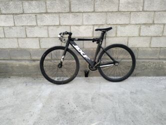 велосипеды фикси: Шоссейный велосипед, Рама S (145 - 165 см), Б/у