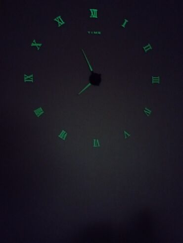 Ev saatları: Divar saatları, Mexaniki, Saniyə əqrəbi — 17