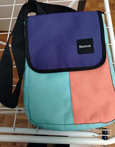opposite kovin: Reebok uniseks torbica preko ramena – kompaktna i lagana. - Dizajn — 3