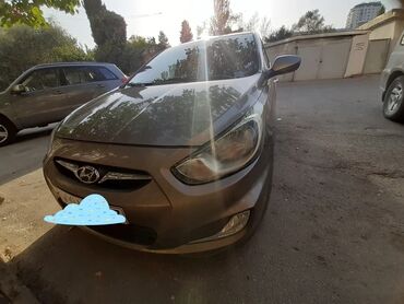 Hyundai Accent: 1.6 l | 2013 il Hetçbek
