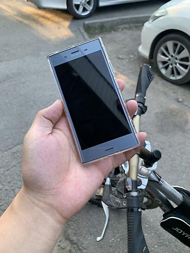 sony experia: Sony Xperia Xz1, Б/у, 64 ГБ, цвет - Серый, 1 SIM — 1