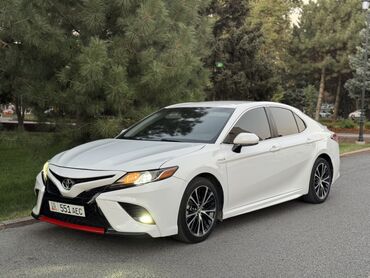 авто машина автомат: Toyota Camry: 2019 г., Гибрид, Седан