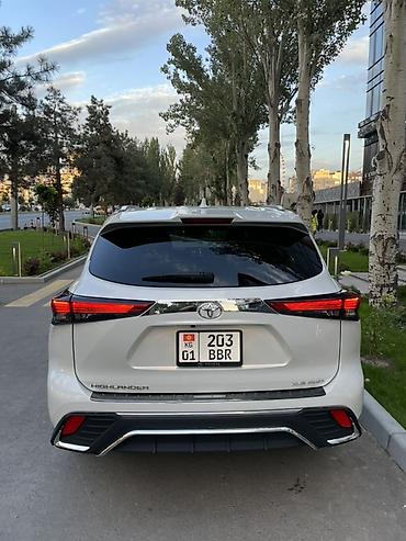 highlander 2017: Toyota Highlander: 2022 г., 3.5 л, Автомат, Бензин, Кроссовер — 3