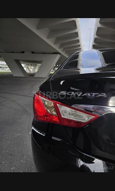 qaz 53 senedi: Hyundai Sonata: 2 l | 2012 il Sedan — 5