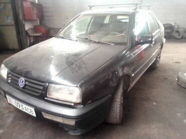 купить венто: Volkswagen Vento: 1997 г., 2 л, Механика, Бензин, Седан