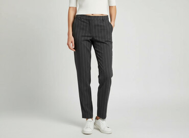 cropp spódnice plisowane: SIMPLE, Material trousers for women, size XS