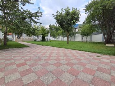 Günlük kirayə evlər: 90 kv. m, 3 otaqlı — 2