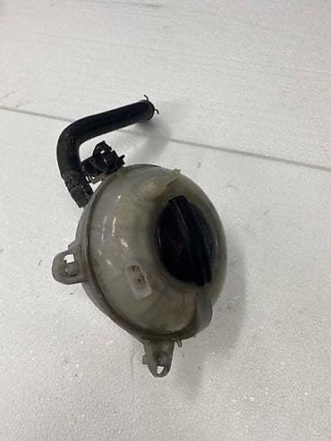 vgate: POSUDA ZA ANTIFRIZ ZA VOLKSWAGEN GOLF 7, T-ROC, TIGUAN - 5Q0121407D | — 3