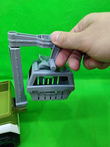 Игрушки: Грузовик динозавры игрушка музыкальная🚛 Комплектация товара — 6