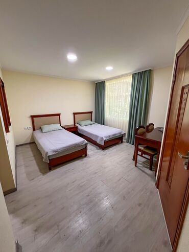 1 комнатная квартира 8 мкр: 1 комната, 22 м², Индивидуалка, 2 этаж, Косметический ремонт