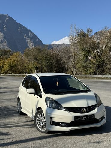 фит багажник: Honda Fit: 2011 г., 1.5 л, Вариатор, Бензин, Седан