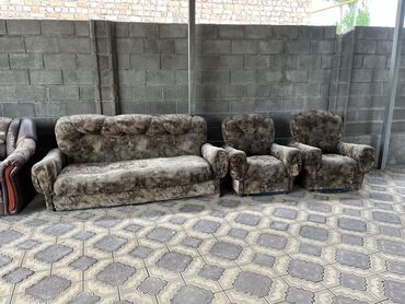 продаю мебель для салона: Түз диван, Колдонулган