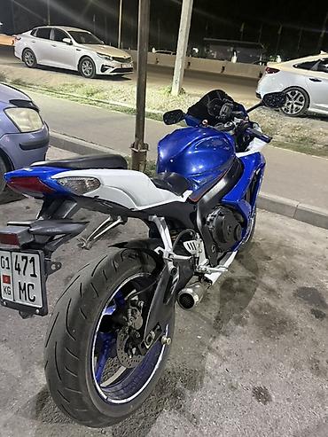 яди мото: Спортбайк Suzuki GSX-R синего цвета - Класс: спортбайк серии GSX-R - — 4