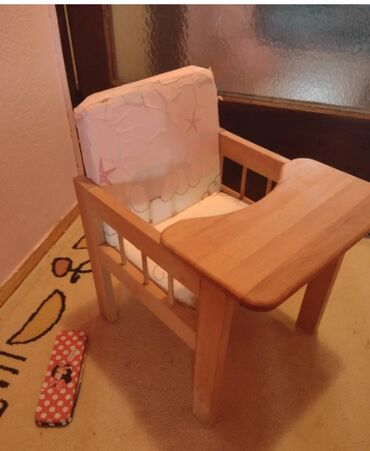 stvari za bebe: Stolica drvena za hranjenje beba